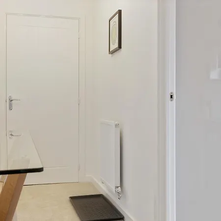 Pass The Keys Gorgeous 1 Bed New-build In Apartment *