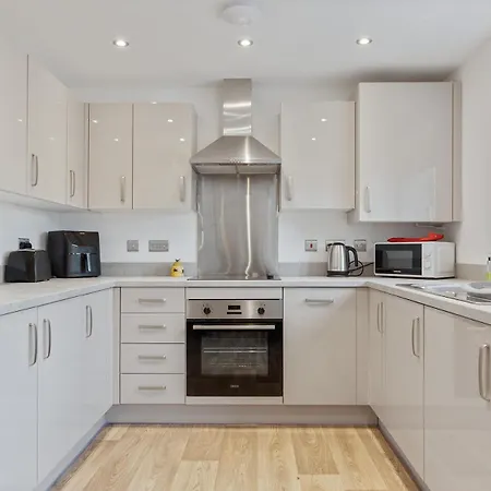 Pass The Keys Gorgeous 1 Bed New-build In Apartment